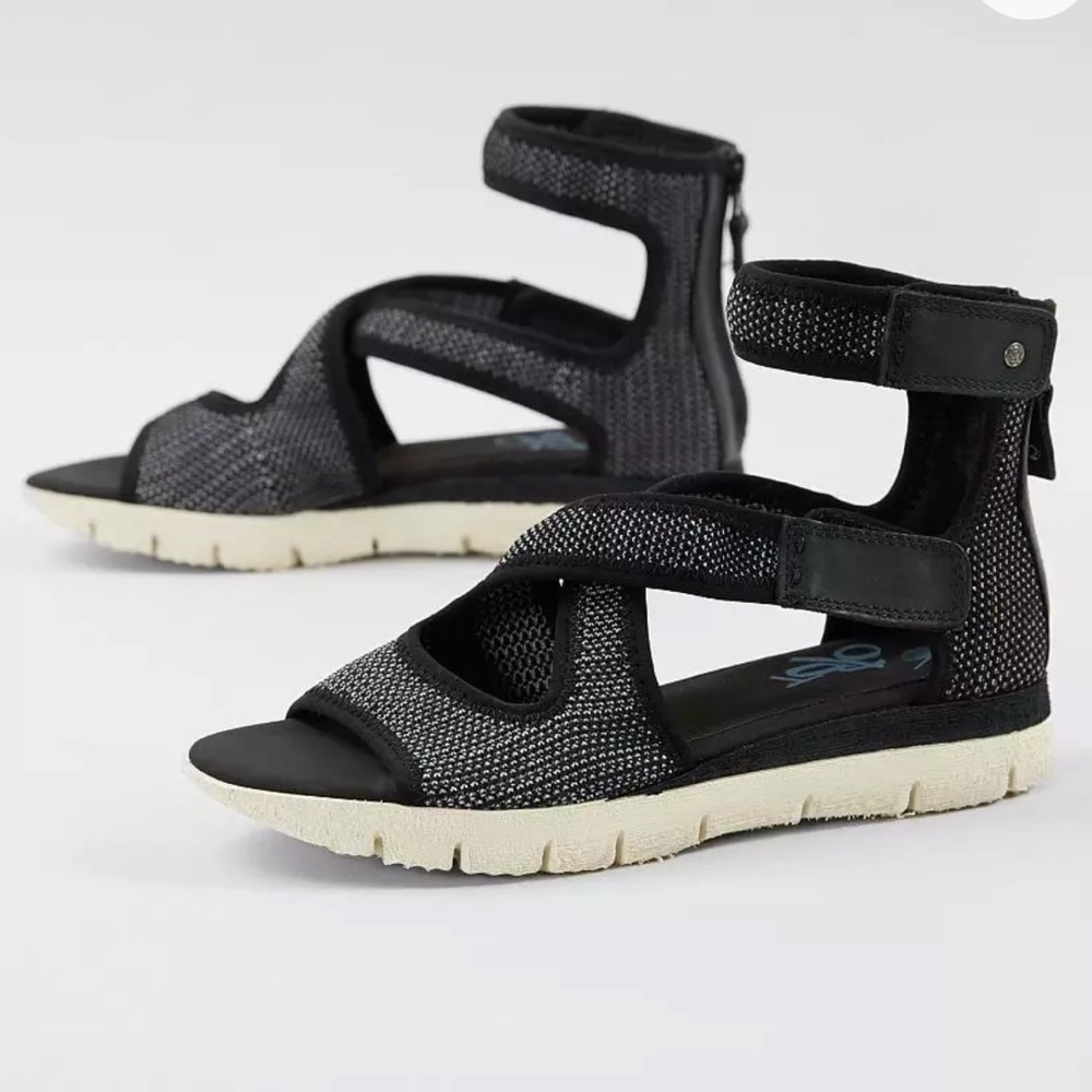 OTBT Women's Circuit Leather Sandal